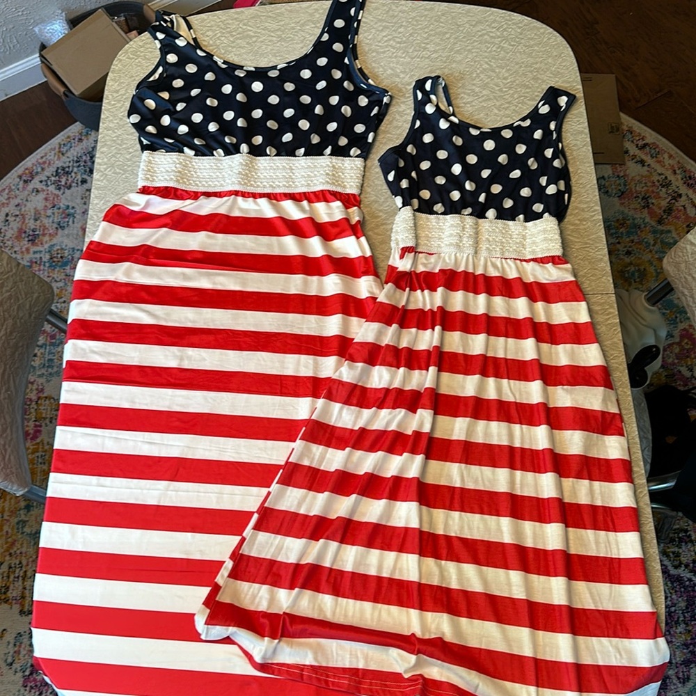 Mommy/Me 4th of July Dresses NWOT. Size Large and kids size XL.